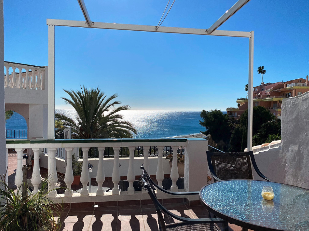 Terraza cubierta con vistas al mar, Capistrano Playa 206